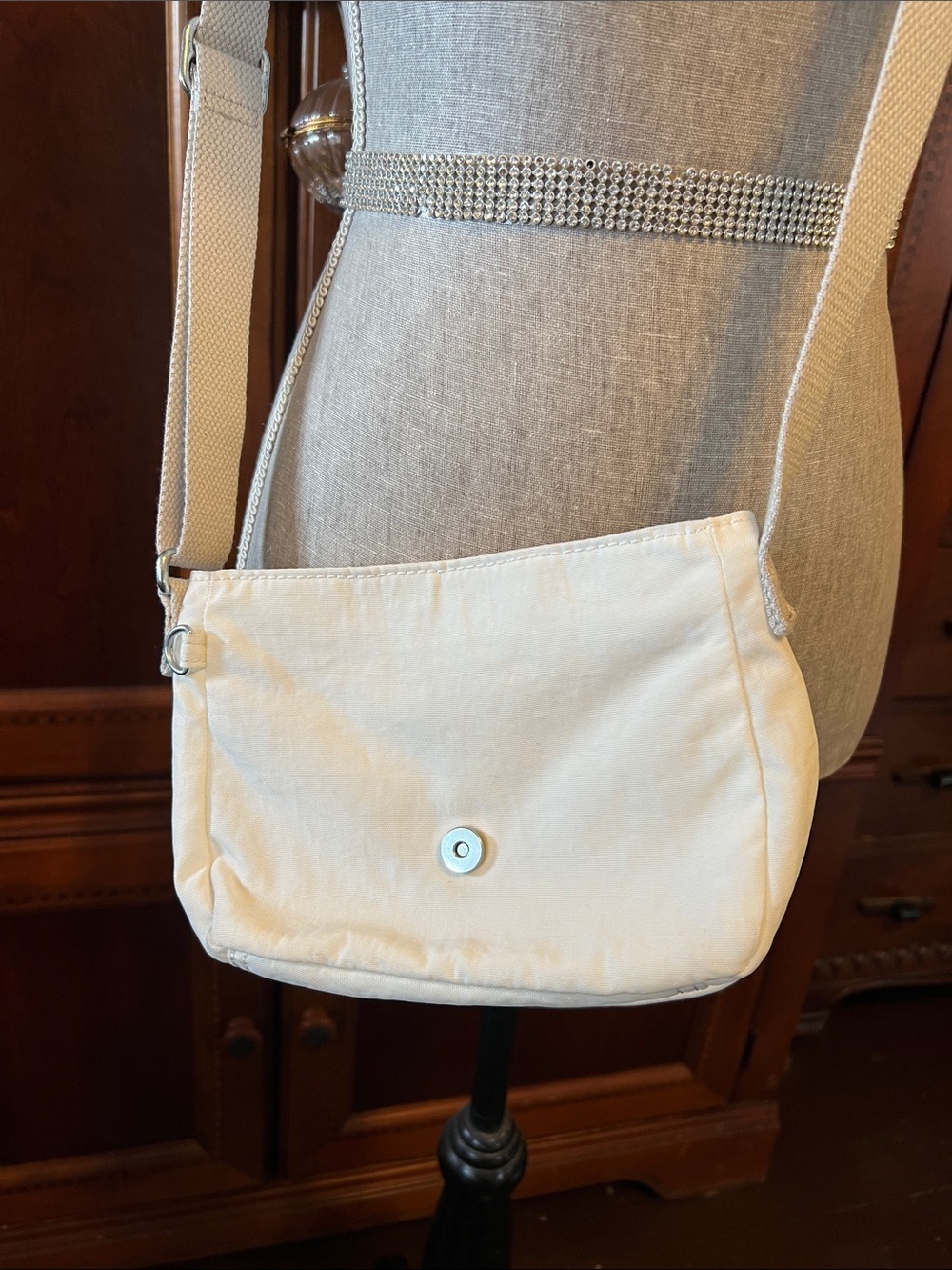 Kipling Cream Crossbody Bag with Adjustable Strap - Picture 5 of 6